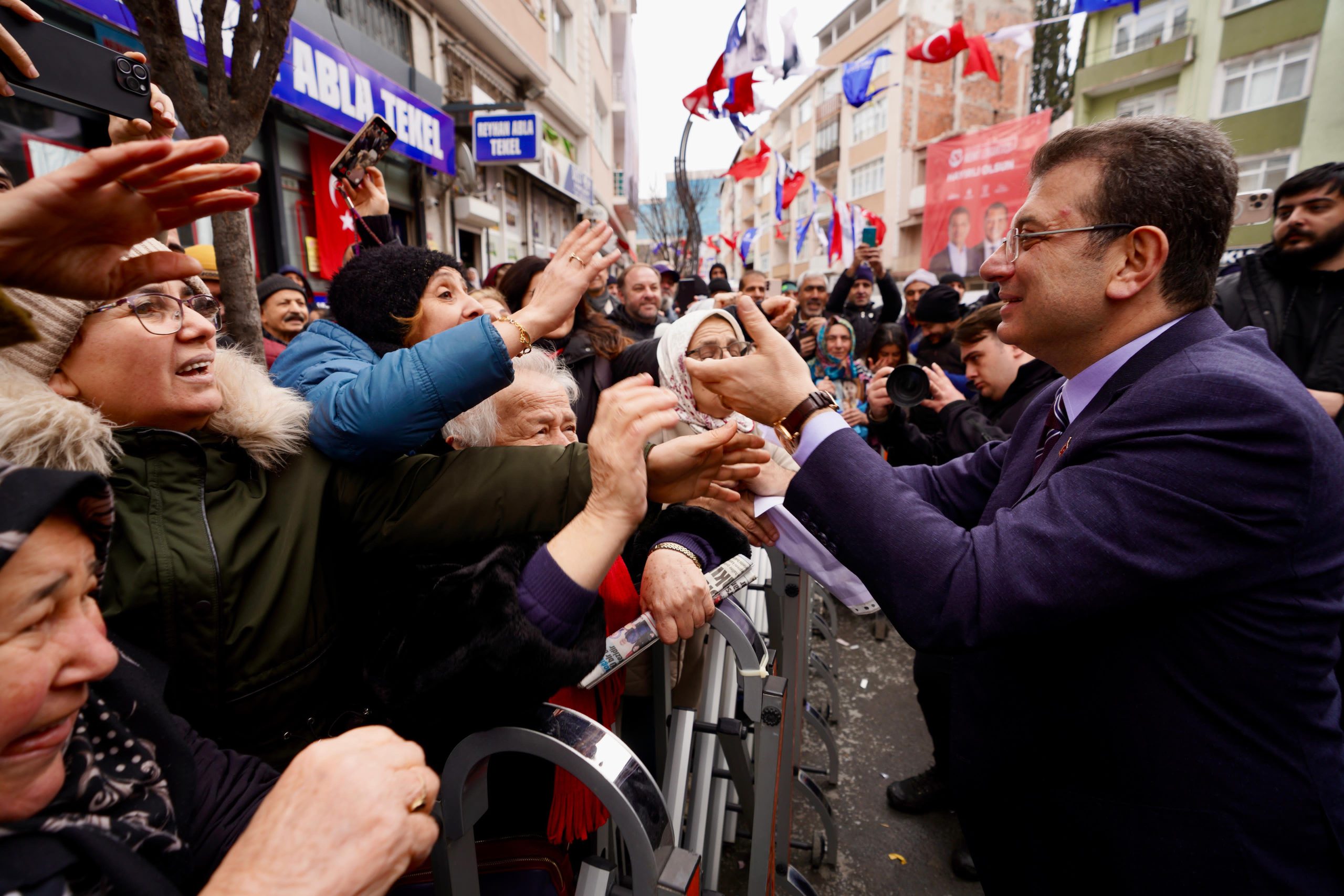 İmamoğlu'nun her toplantısında yüksek sesiyle sevgisini seslendiren Yunus, belki de